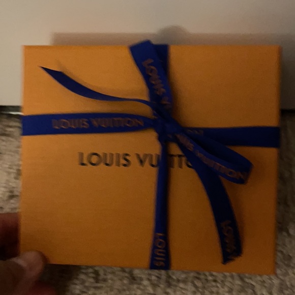 Louis vuitton mini pochette - Picture 2 of 4